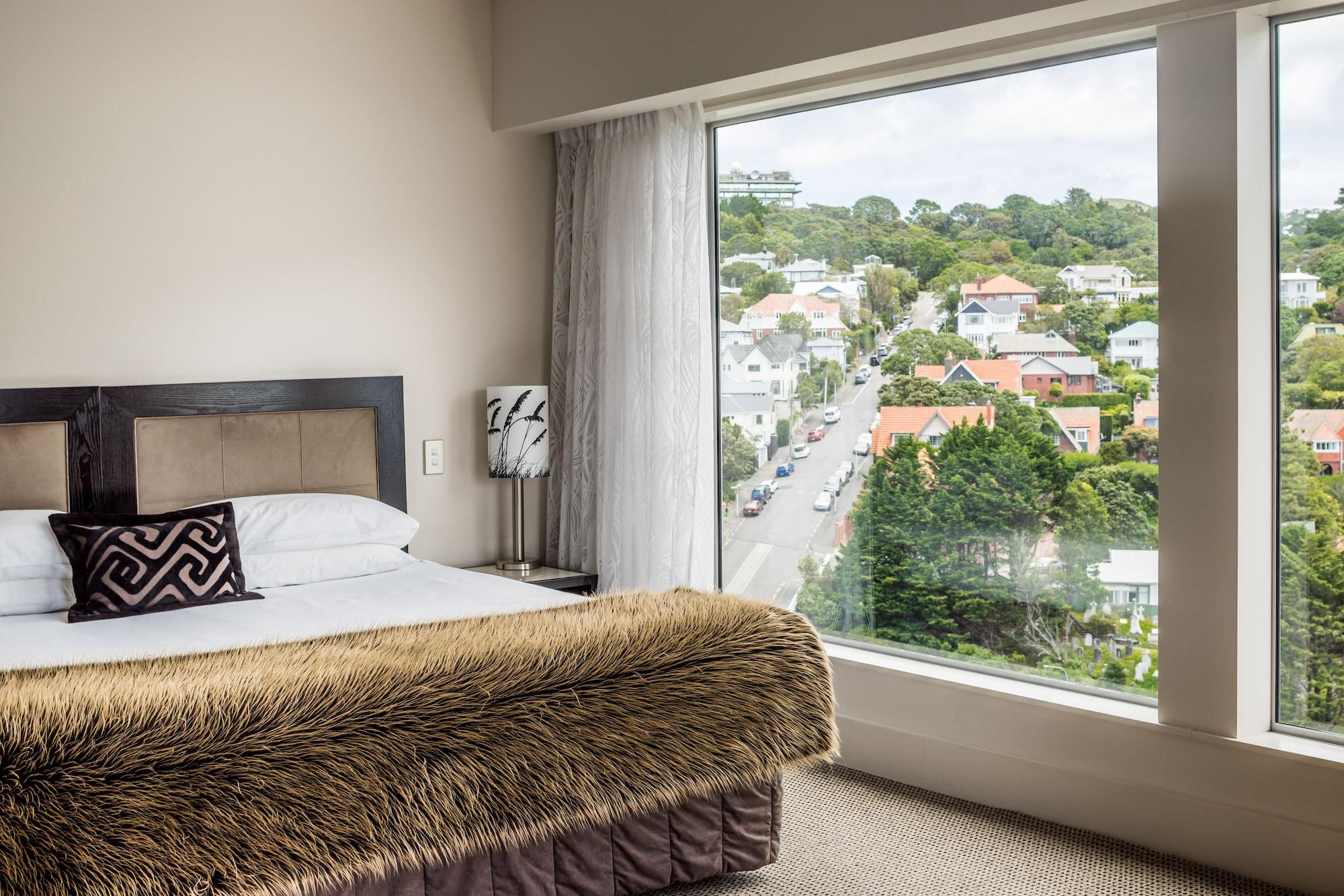 Bolton Hotel Wellington Exteriér fotografie A bedroom at the hotel