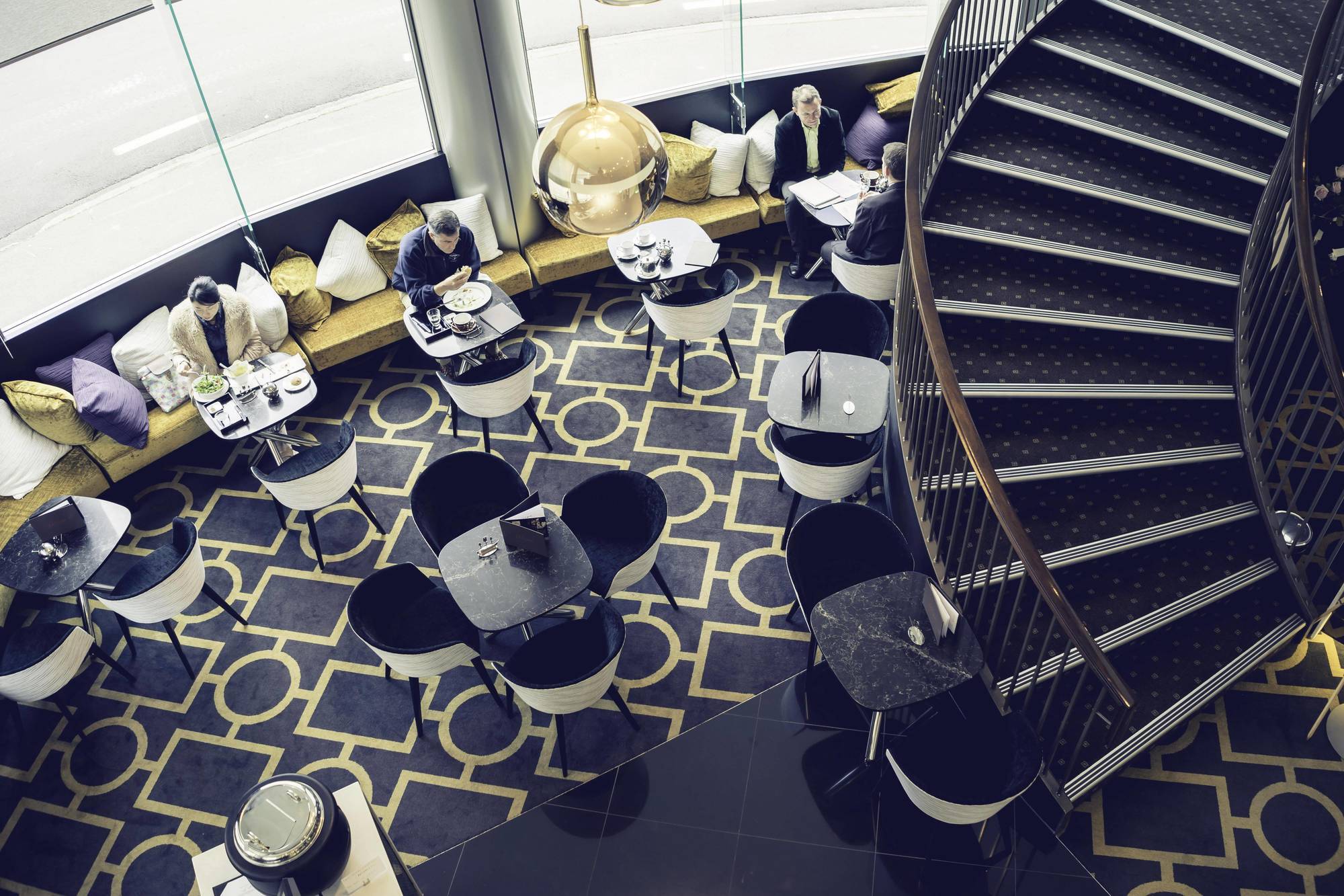 Bolton Hotel Wellington Exteriér fotografie The interior of the hotel